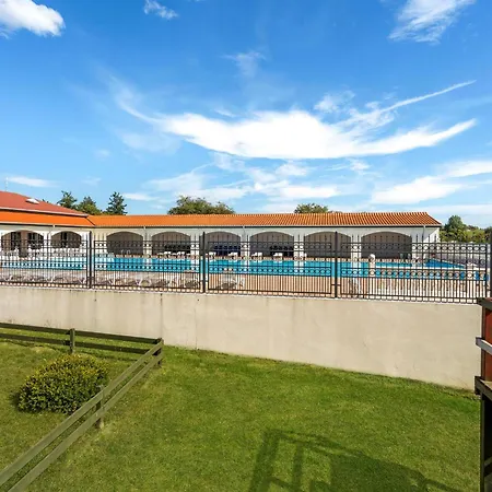 Σπίτι διακοπών 2 Bedroom Beautiful In *